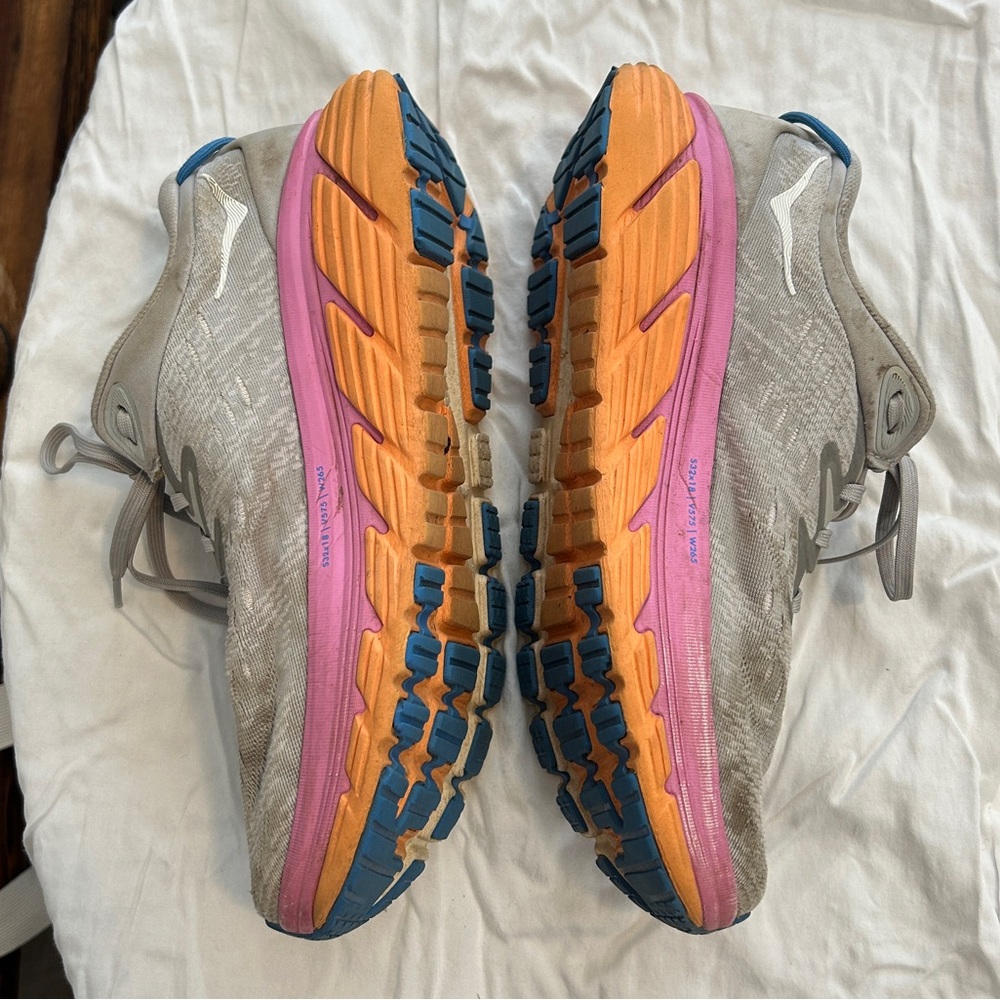 HOKA Gaviota Women's Running Shoes in grey/orange/pink sz 10.5